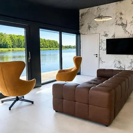 Comfortable House For 8 *